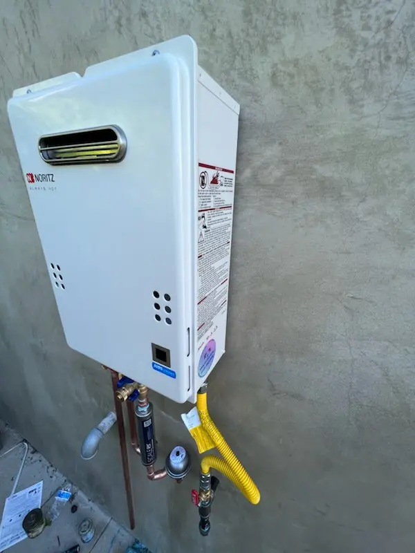 Tankless water heater installation for La Crescenta homes